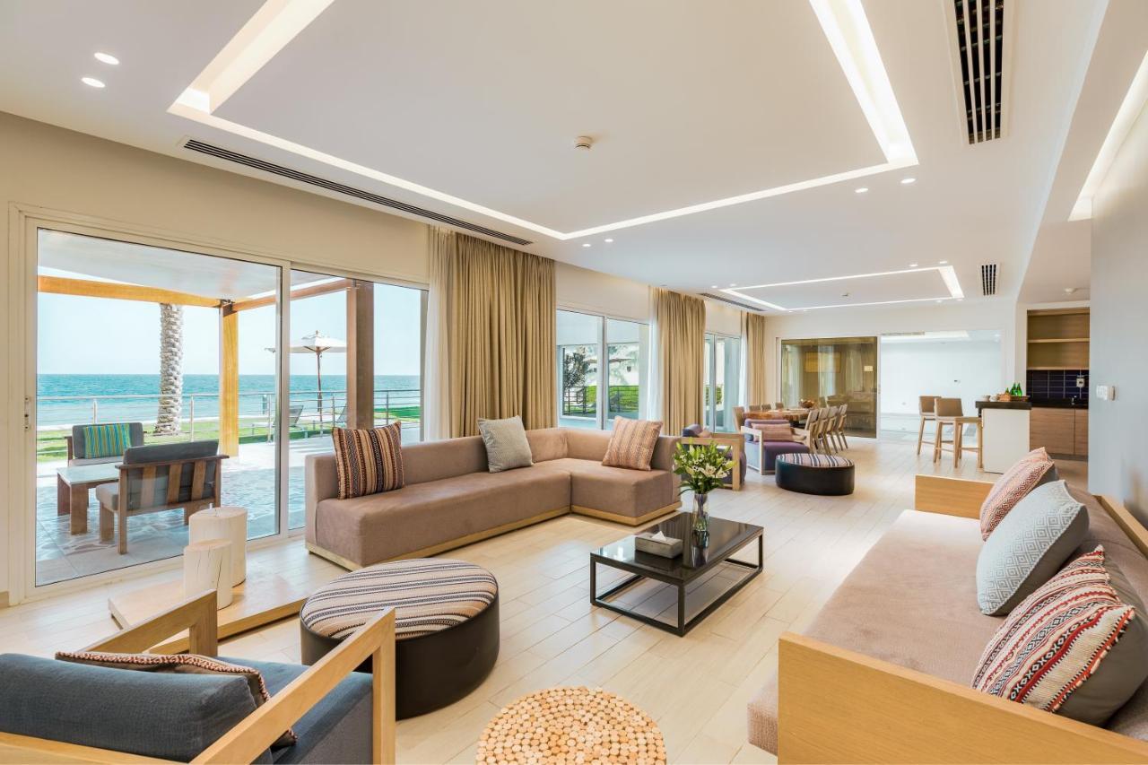 Sealine Beach, A Murwab Resort 메사이드 외부 사진 The interior of a villa at the resort