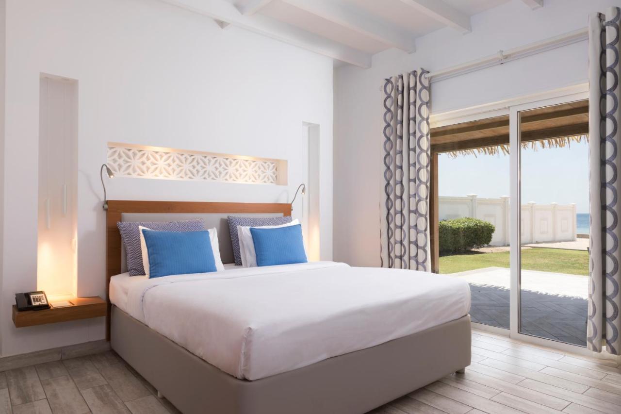 Sealine Beach, A Murwab Resort 메사이드 외부 사진 A bedroom at the resort