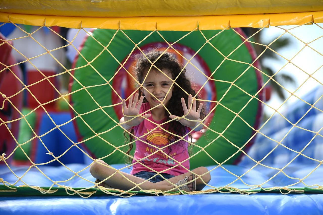 Sealine Beach, A Murwab Resort 메사이드 외부 사진 A child playing at the Children's Museum of Oak Ridge